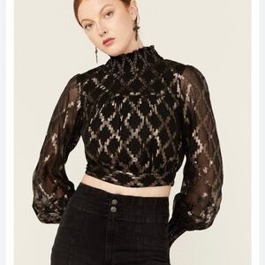 En creme lack gold metallic funnel neck sheer sleeve open tie back crop blouse S